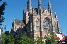 De kathedraal van Dadizele. Zou “onze lieve Vrouwke” haar aandeel hebben bij de successen op het kweekhok van Eddy Sampers?