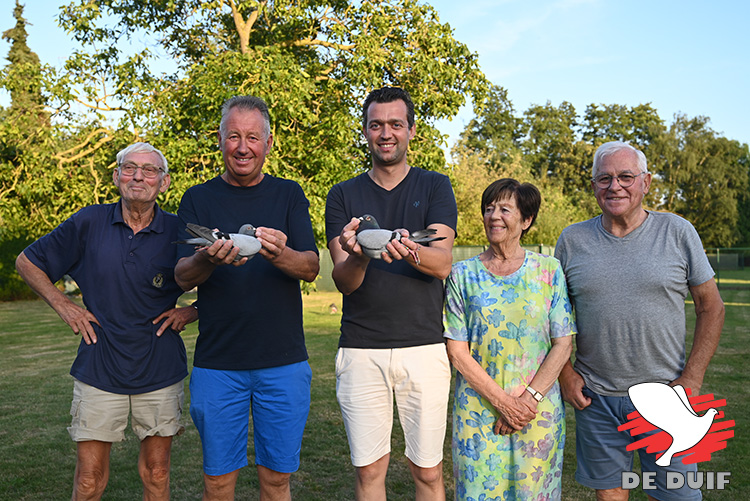 clicque-gino-2025b-1.jpg