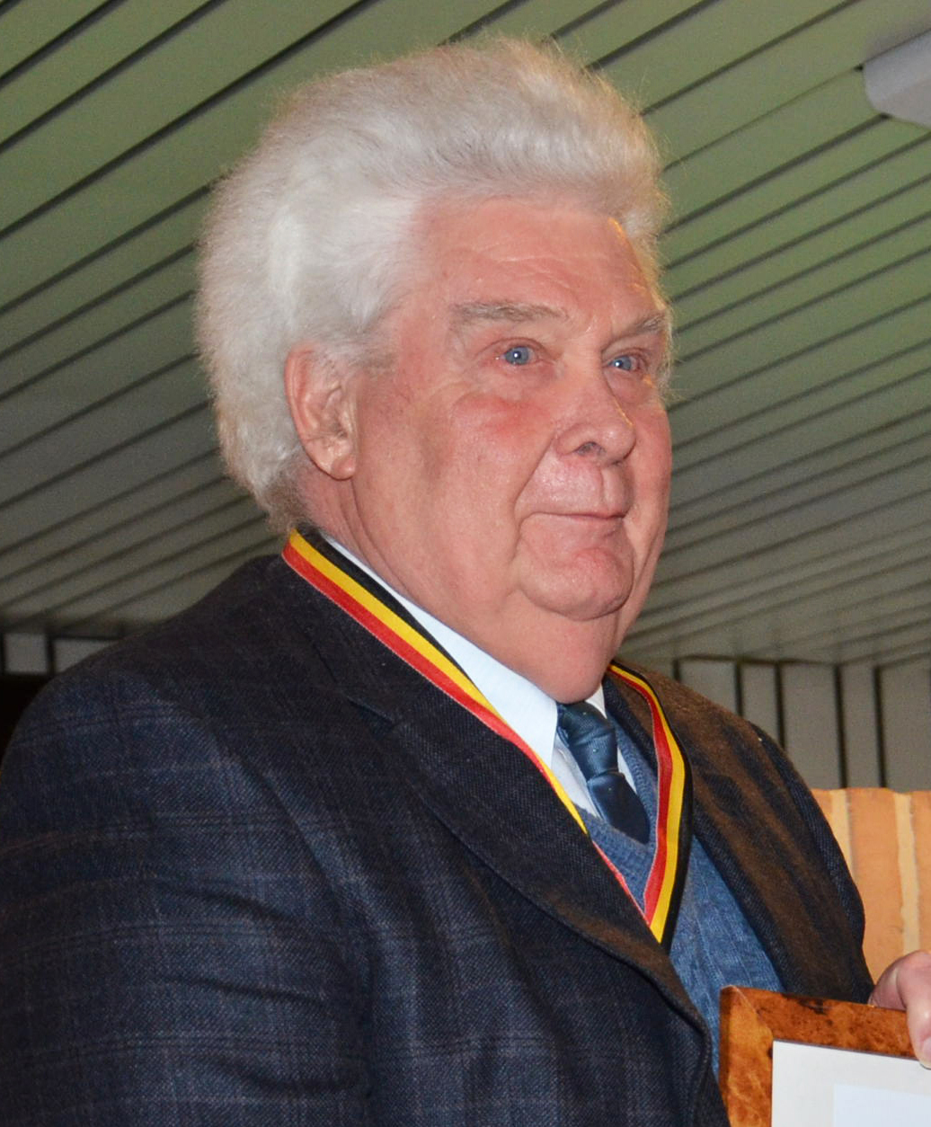 libotte-guy-man-links-op-de-foto.JPG