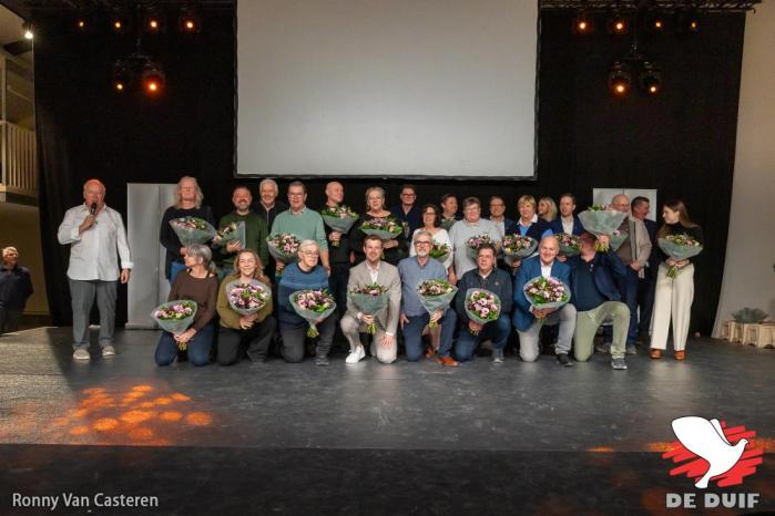 Een heel deel van de medewerkersploeg van “De Duif”. Zonder hen geen Gouden Duif!