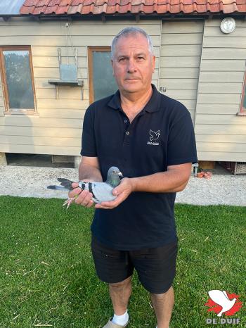 Philippe Bazille schrijft met Internationaal Pau de eerste internationale overwinning van het jaar op zijn naam. Philippe Bazille schrijft met Internationaal Pau de eerste internationale overwinning van het jaar op zijn naam.