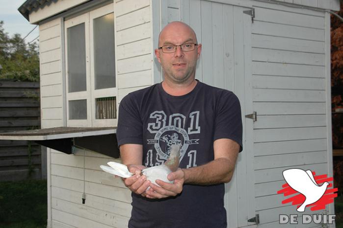 Voor Gregory werd dit weekend een fantastische afsluiter van een succesvolle periode in zijn duivenmelkerscarrière. In 2019 wordt hij verzorger bij Jan Hooymans die in Mol een nieuwe kolonie start.