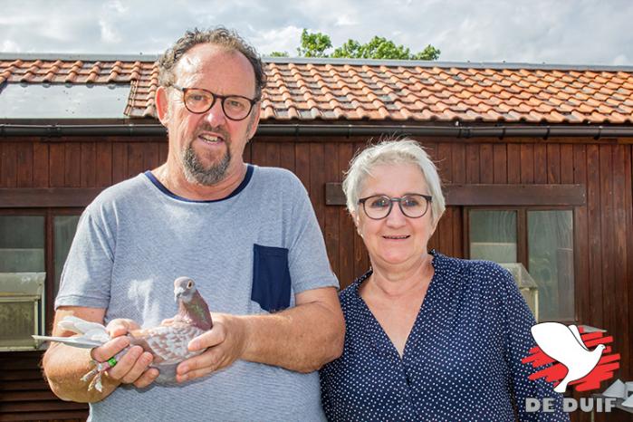 Luc Colemont en zijn vrouw Claire met de nationale winnaar Perpignan.