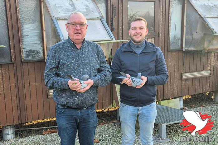 Robbe en Francky Coone speelden een fantastisch seizoen en hadden met hun “Olympic Ad Johan” een 1e Nationale Asduif en 3e Belgische Olympiadeduif! Robbe en Francky Coone speelden een fantastisch seizoen en hadden met hun “Olympic Ad Johan” een 1e Nationale Asduif en 3e Belgische Olympiadeduif!