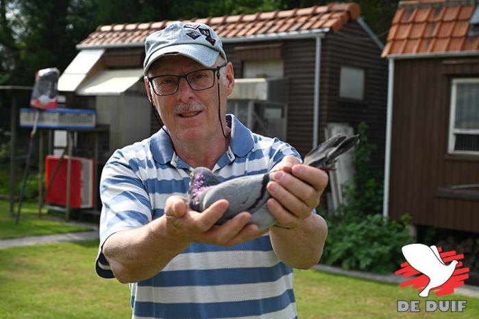 Walter De Ruyck won Bourges tegen 18.785 jaarse én om het delirium volledig te maken: snelste van het ganse pak van 42.791 duiven!