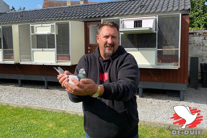 Guillaume Decendre won niet alleen internationaal bij de jaarse, maar had ook de snelste van alle 17.695 d. Narbonne-vliegers! Guillaume Decendre won niet alleen internationaal bij de jaarse, maar had ook de snelste van alle 17.695 d. Narbonne-vliegers!