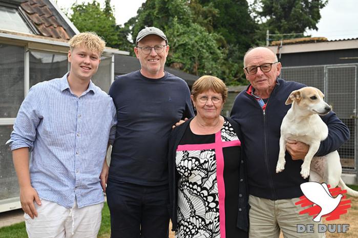Met 1e en 3e Nat. Tours 4859 oude pakt de familie Demely al haar tweede nationale zege van het seizoen. Met 1e en 3e Nat. Tours 4859 oude pakt de familie Demely al haar tweede nationale zege van het seizoen.