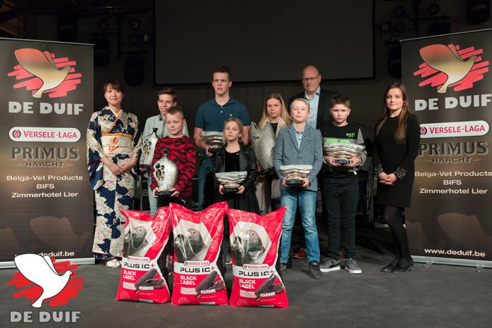 De jonge winnaars van de Gouden Duif Junior 2017 tijdens de prijsuitreiking op de Dag van de Gouden Duif.