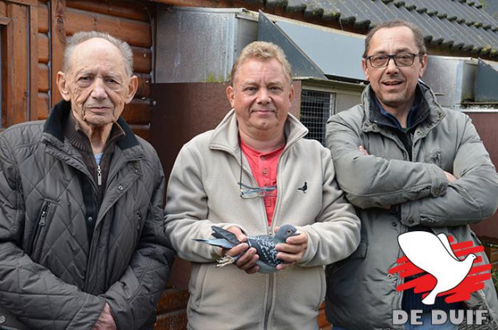 V.l.n.r. vader Marcel, Marc Heylen en zijn broer Luc... drie verknochte duivenmelkers.