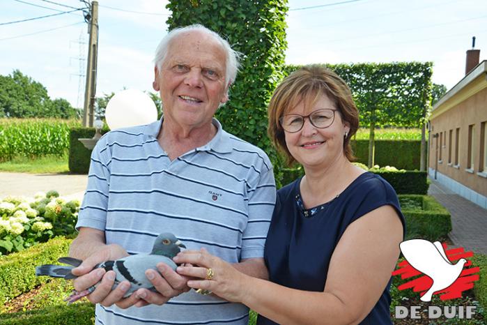 Andre en Anette Roodhooft, 1e Nat. Bourges bij de oude duiven.