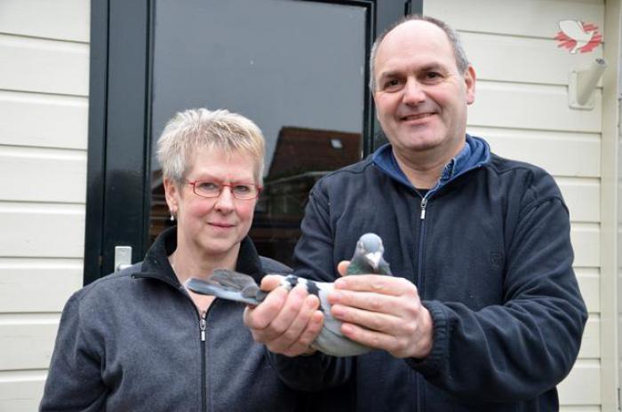Henk en Lucie Scheffel, winnaars van de Gouden Duif Nederland.
