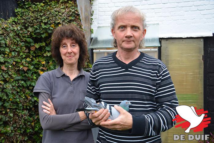 Erik en Marleen in hun sas met de afvaardiging naar de Olympiade in Brussel.