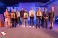 Gouden Duif-laureaten Albert en Francine Derwa-Luxem (België), Comb. A. Houmes &amp; Zoon (Nederland), Team Bergemann (Duitsland), en Chris Paauwe (Nederland, Internat. Zware Fond) ontvingen een prachtige en exclusieve Japanse geishapop  van Tadashi Ishihara namens Champion Trade Co. Ltd. uit Tokio, dat ondertussen al bijna vijftig jaar bestaat.