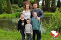 Erika en Ruud Bakker met hun kinderen Lynn, Raf en Sara.