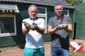 Rien en Irving van Oss tekenen voor de plaatsen 1 t/m 5 op Nat. Sector 3 Melun.
