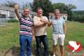 Yves Vande Walle viert zijn overwinning.